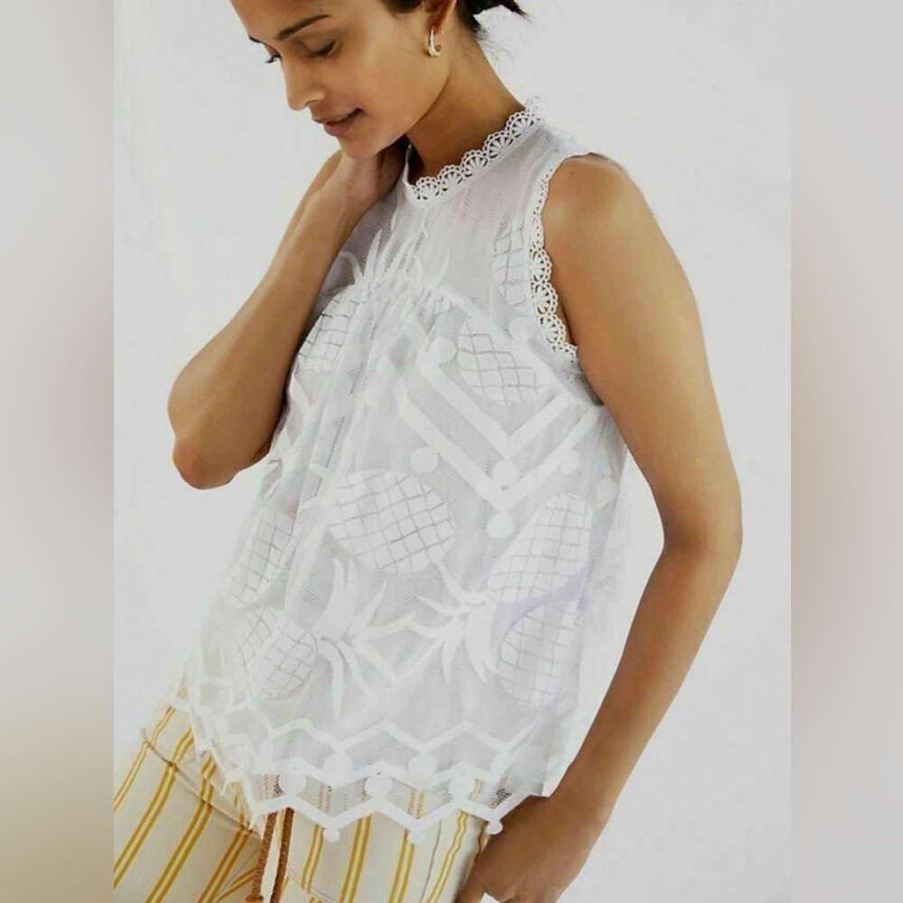 Anthropologie White Lace Patterned Blouse
